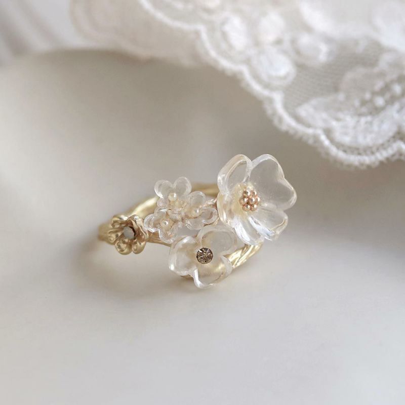 Ayatorie/アヤトリエ】花飾りのリング – OSEWAYAオンラインストア