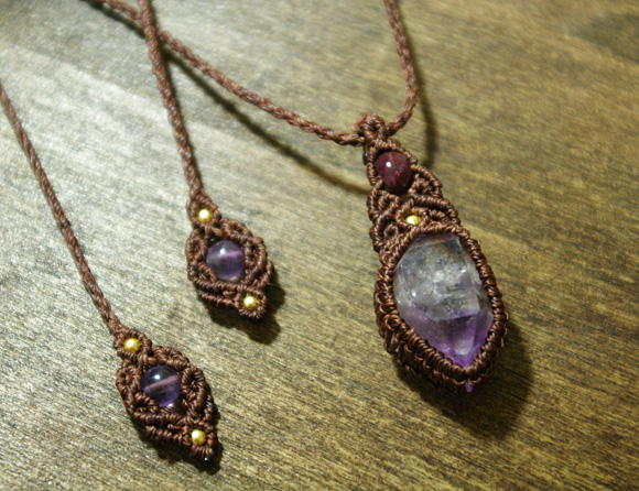 ファントムアメジストマクラメ編みネックレス ・四つ編み先端デザイン