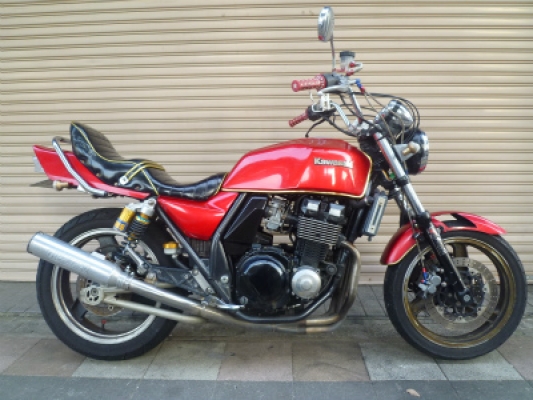 ZRX400 チョビ三段シート