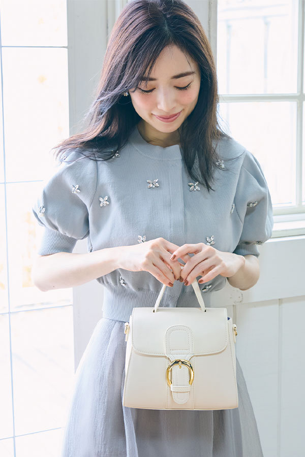 毎日使えるバッグがほしい♡今から秋まで長く使える【ダイアナ】の新作