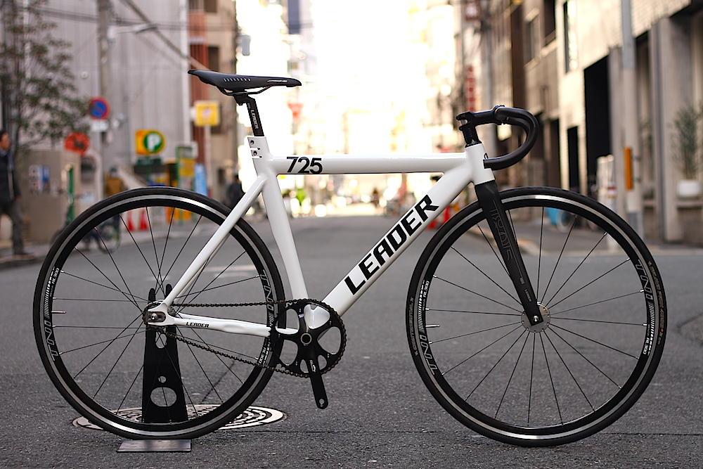 LEADER BIKES 725TR WHITE CUSTOM BIKES !!! | ブローチャーズ