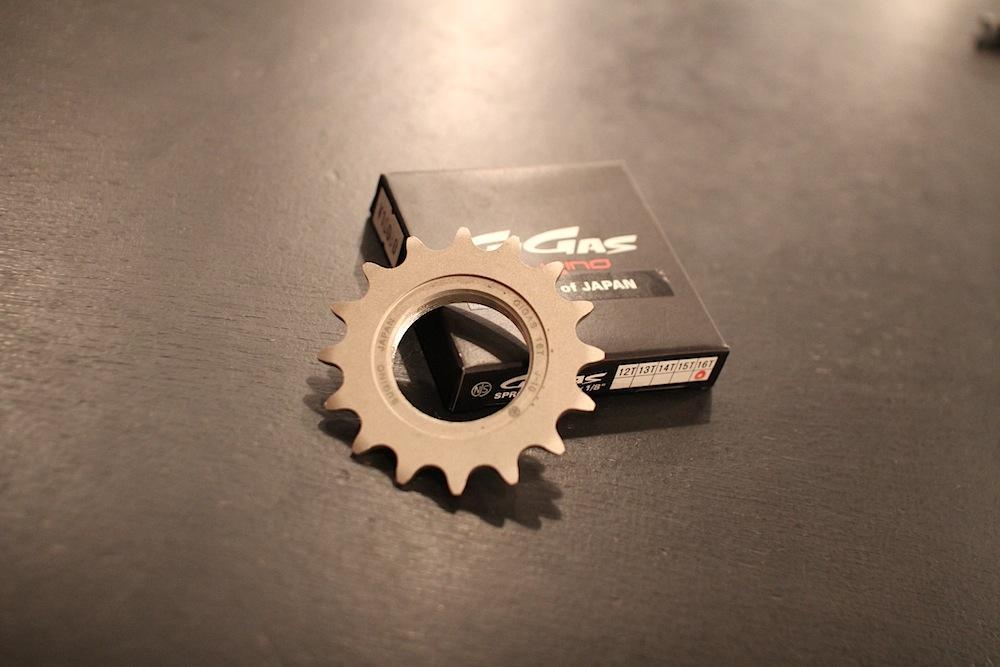 スギノ 小ギア 15T GIGAS NJSマーク有 #001 njs認定SUGINO GIGAS 15T