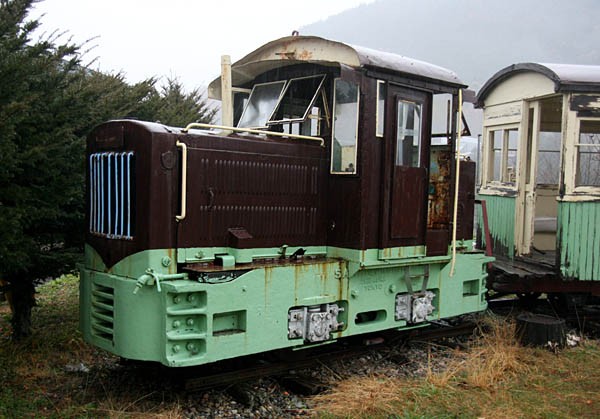 木曽森林鉄道No99＋C形客車＋運材台車