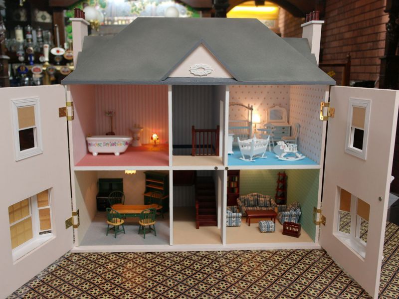 ドールハウスキットの部品内容と完成までの手順 – 西洋アンティーク