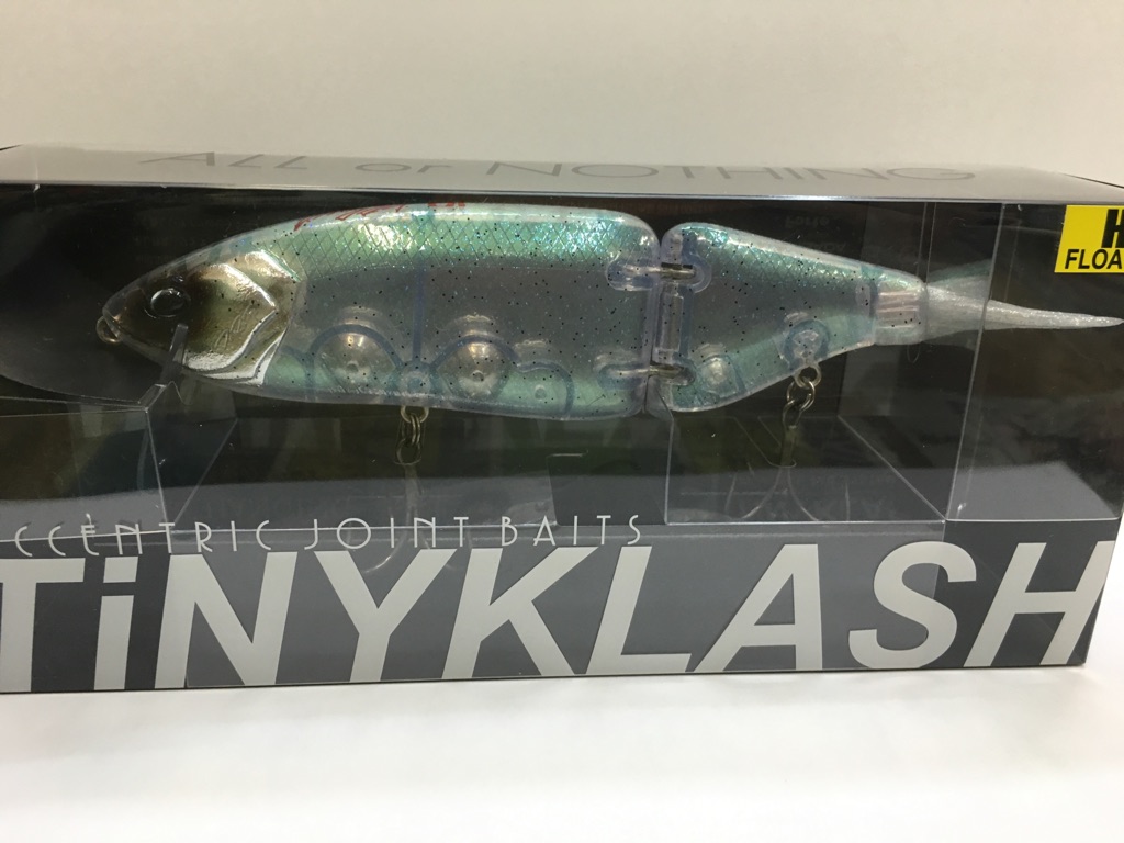 2021年8月 タイニークラッシュの新色『ブルーマンデー』『クイーン