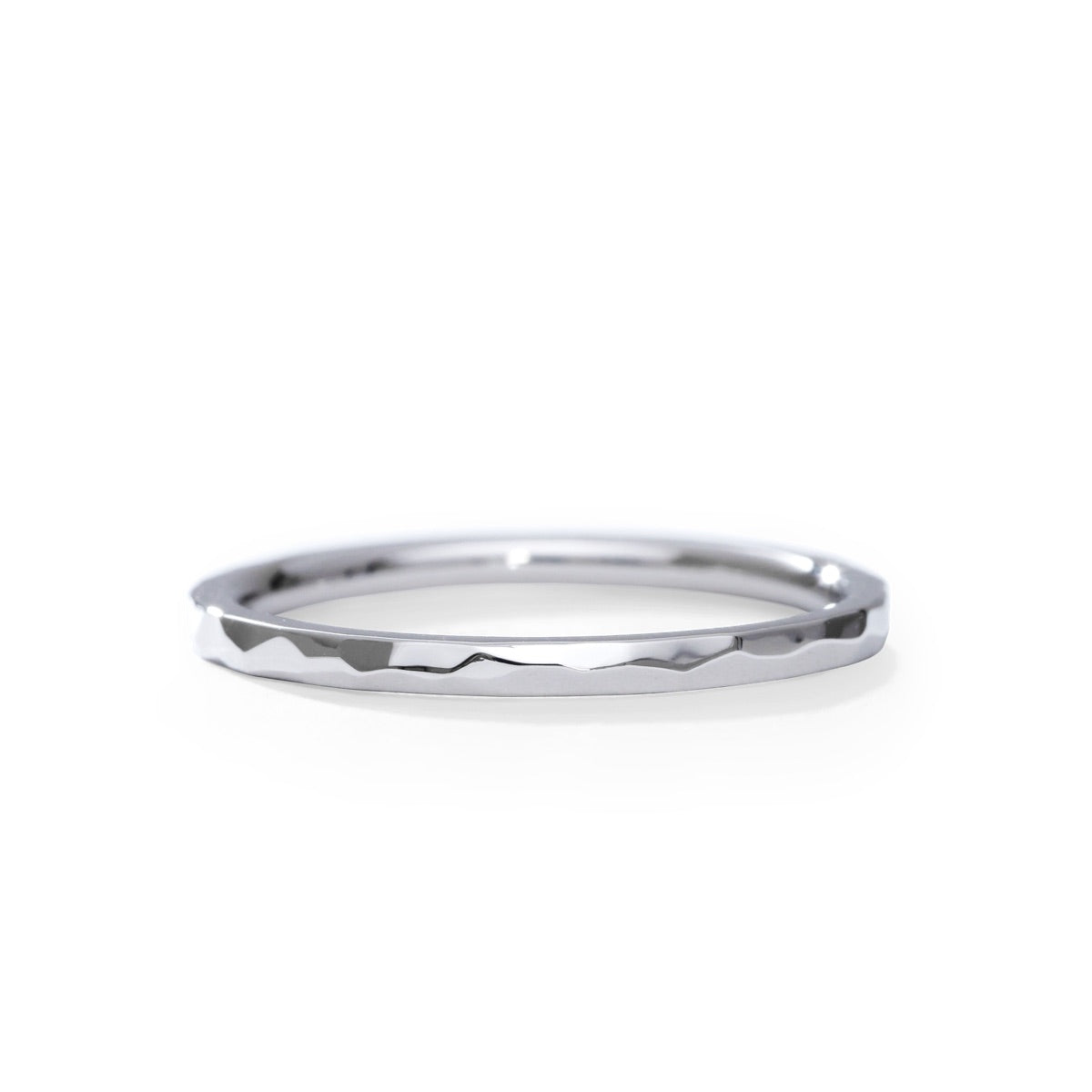 スタックリング NEC010 槌目 PT900 プラチナ 細身 – facett 公式