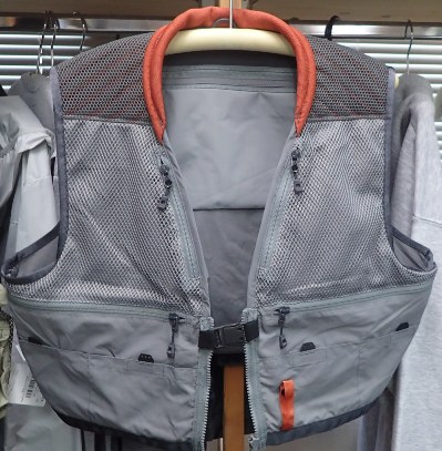 SIMMS（シムス ベスト）、ガイドベスト入荷のご案内。 - 道具屋日記