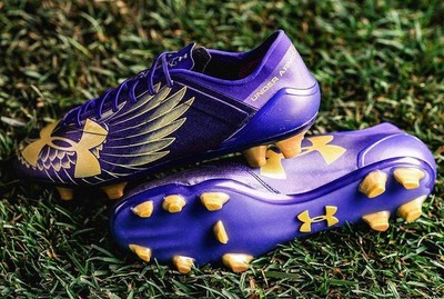 アンダーアーマー スポットライト FG ドリームチェイサー 登場