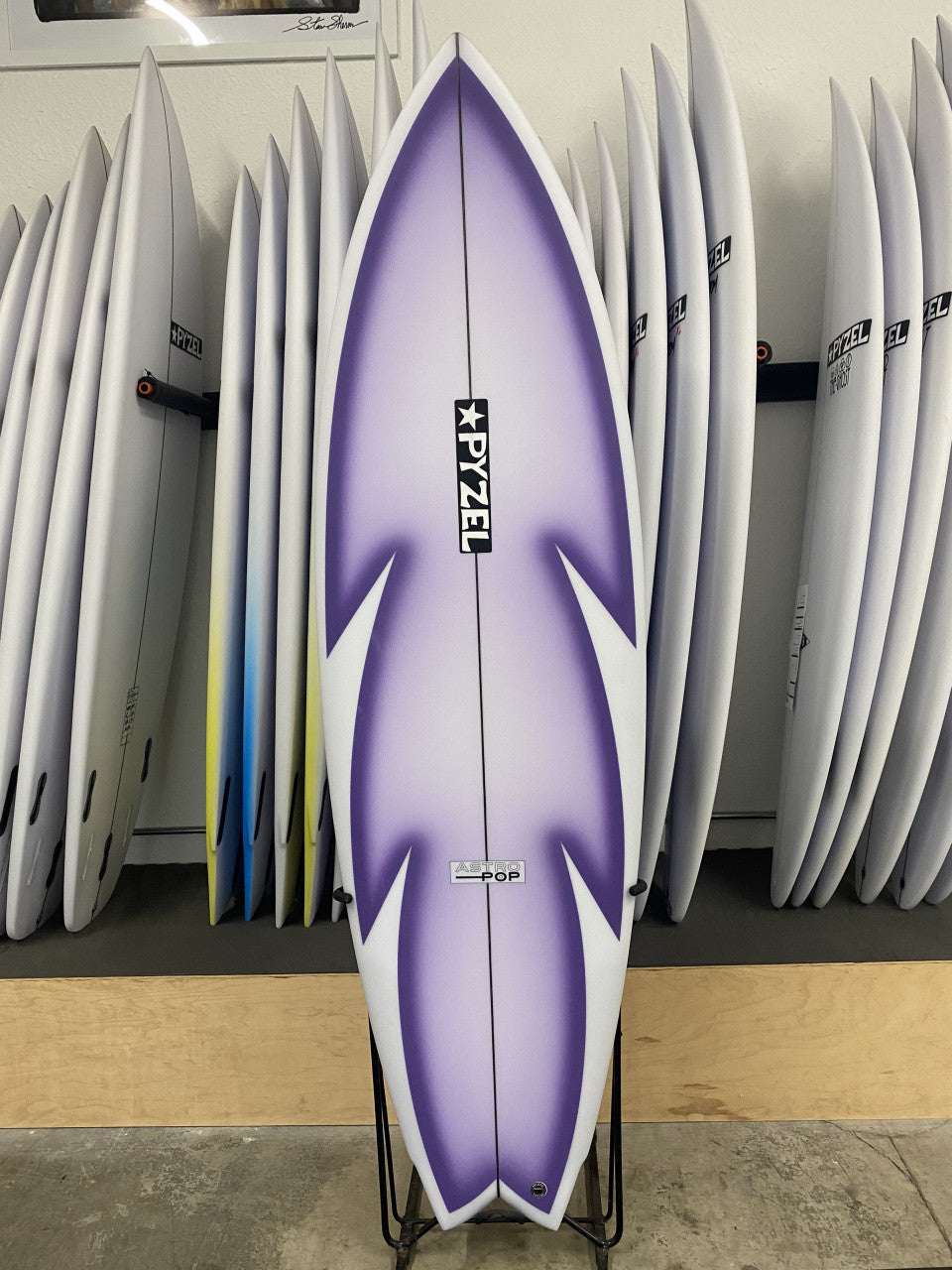 1192972290689f.jpg?crop=center