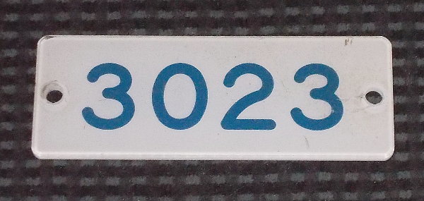近鉄番号板2233掘り字レア 近鉄番号板2233掘り字レア 近鉄番号板