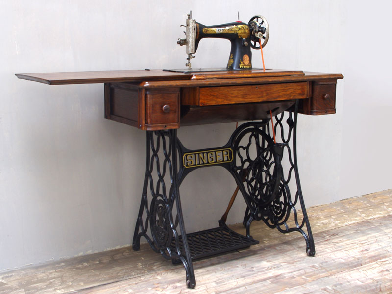 No.299 SINGER 15K シンガー製 家庭用足踏みミシン：アンティーク
