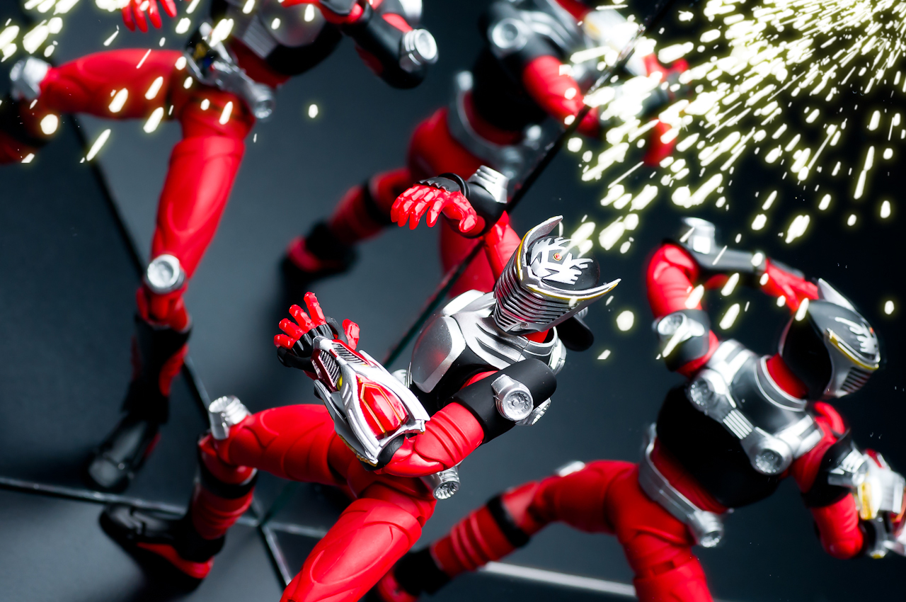 レビュー】 バンダイ S.H.Figuarts 仮面ライダー龍騎&ドラグレッダー