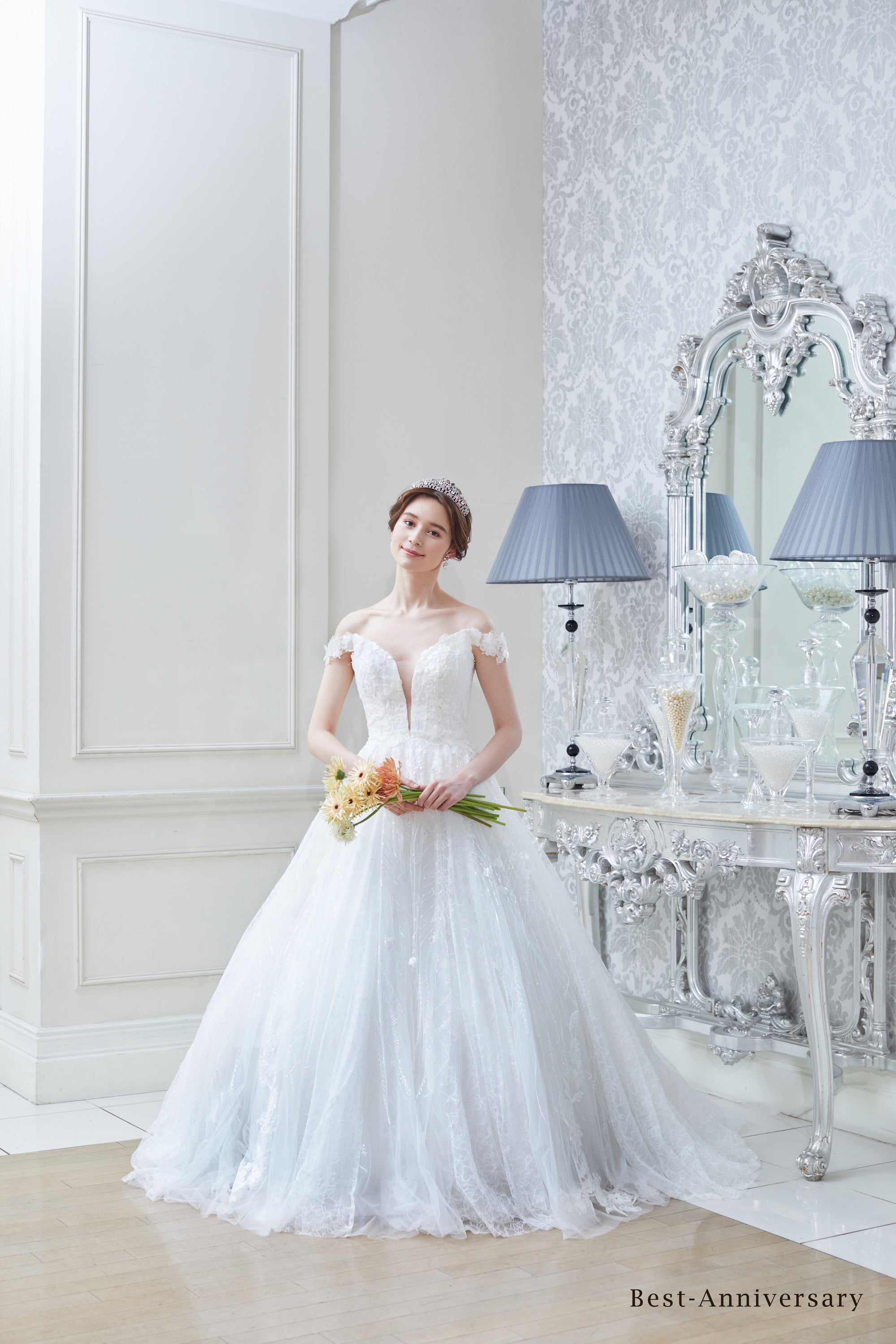 NM018｜ウェディングドレス、ブランドドレスのレンタルならザ・ドレス