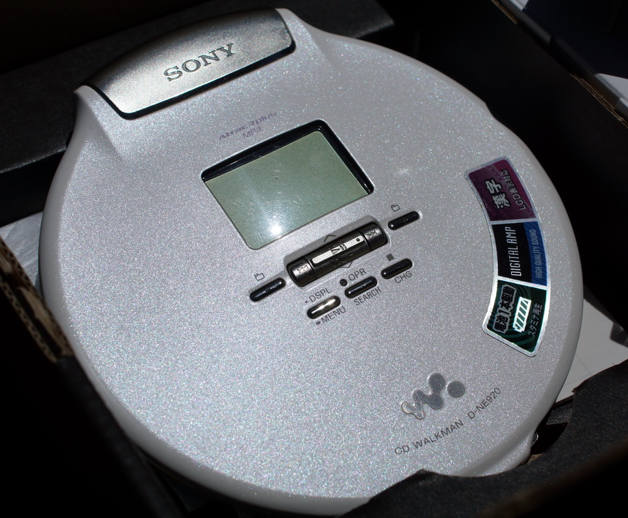 SONY D-NE920を使用した感想ですことのよ。