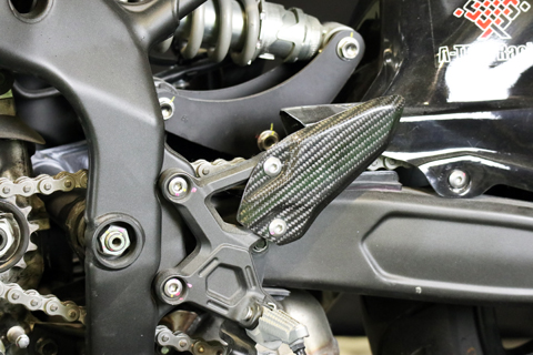 Ninja ZX-25R (2020-) ヒールガード --