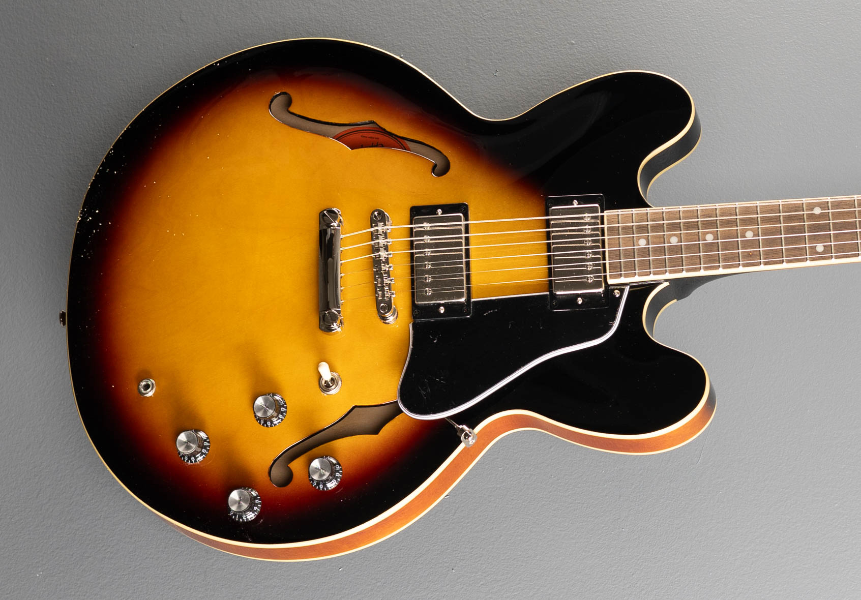 ES-335 - Vintage Sunburst – Dave's Guitar Shop