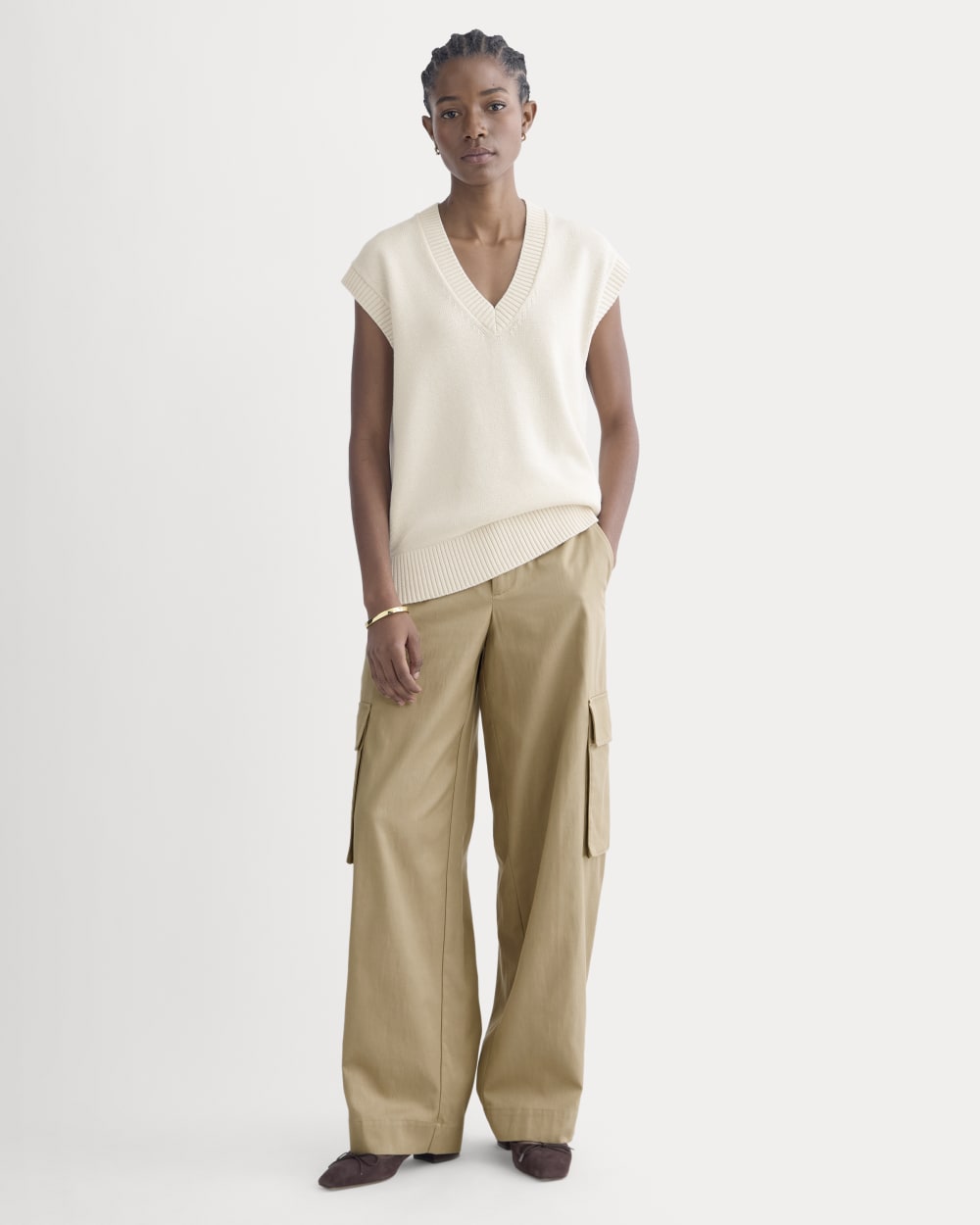Wide-Leg Cargo Trouser in Buttersmooth | Ash Brown – Everlane