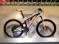 2011年ﾓﾃﾞﾙ SPECIALIZED ｽﾍﾟｼｬﾗｲｽﾞﾄﾞ CAMBER ELITE ｷｬﾝﾊﾞｰｴﾘｰﾄ