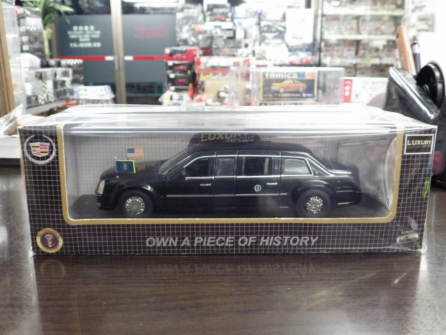 キャデラックリムジンミニカー 入手困難 1／43キャデラックリムジン