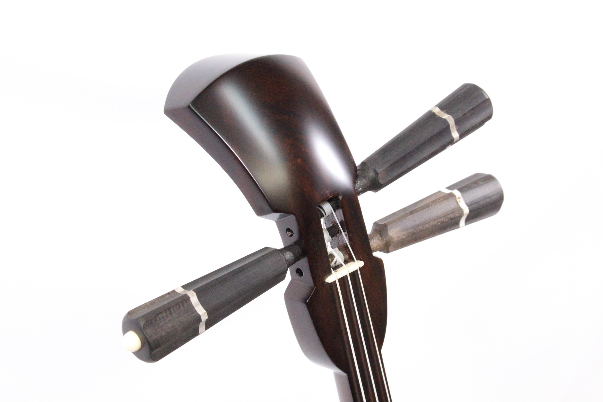 ◇本格◇縞黒檀三線（両面本皮一枚張り） 【8点セット付き】 三線