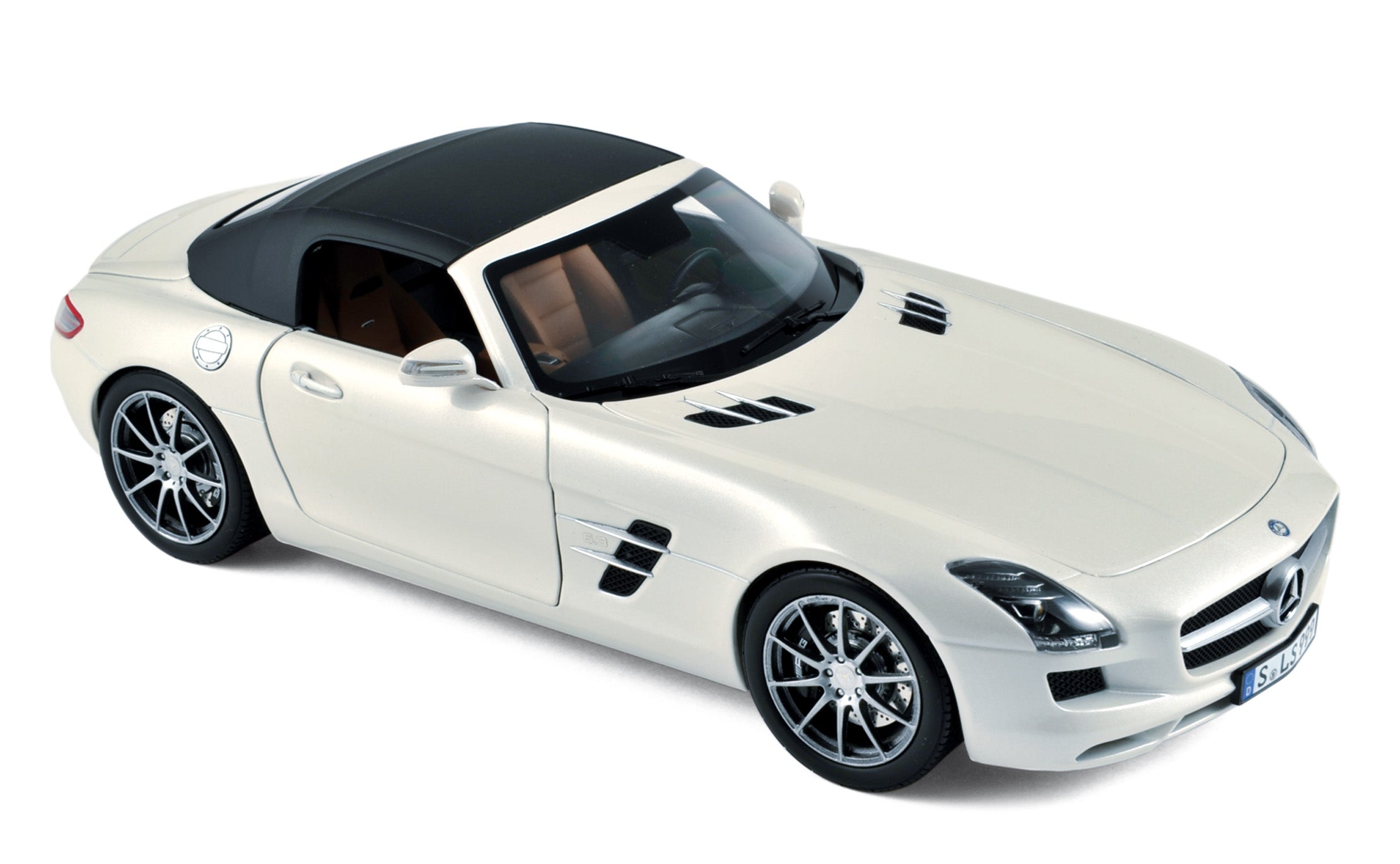 Mercedes-Benz SLS AMG Roadster 2011 White metallic 1:18 – Norev