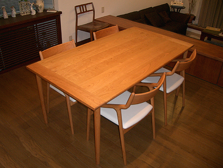 オー・ローズ ファニチャー 村澤一晃さんの家具 MMテーブル（ハシバミ