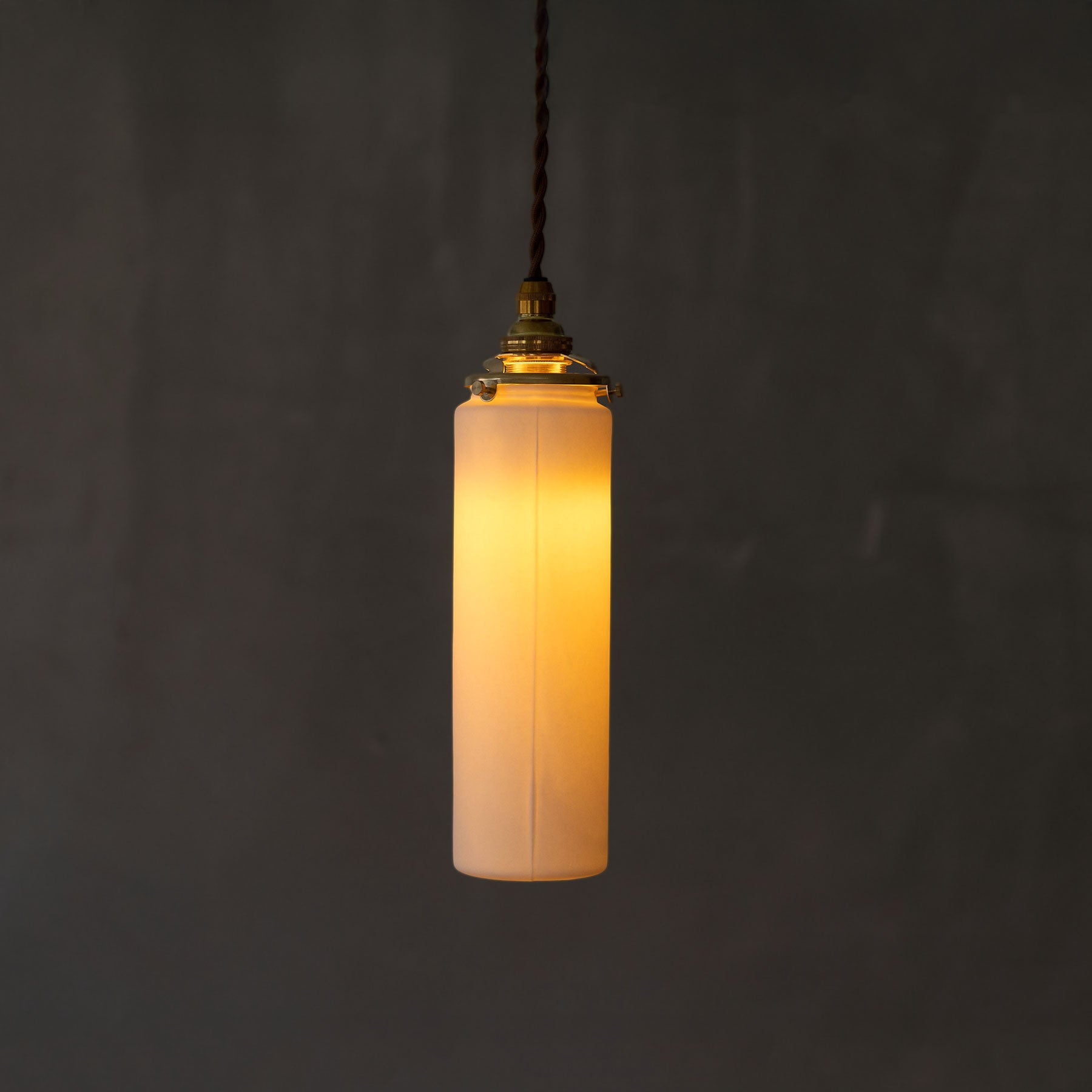 飛松灯器 Sサイズ｜ペンダントランプ｜オルネ ド フォイユ公式