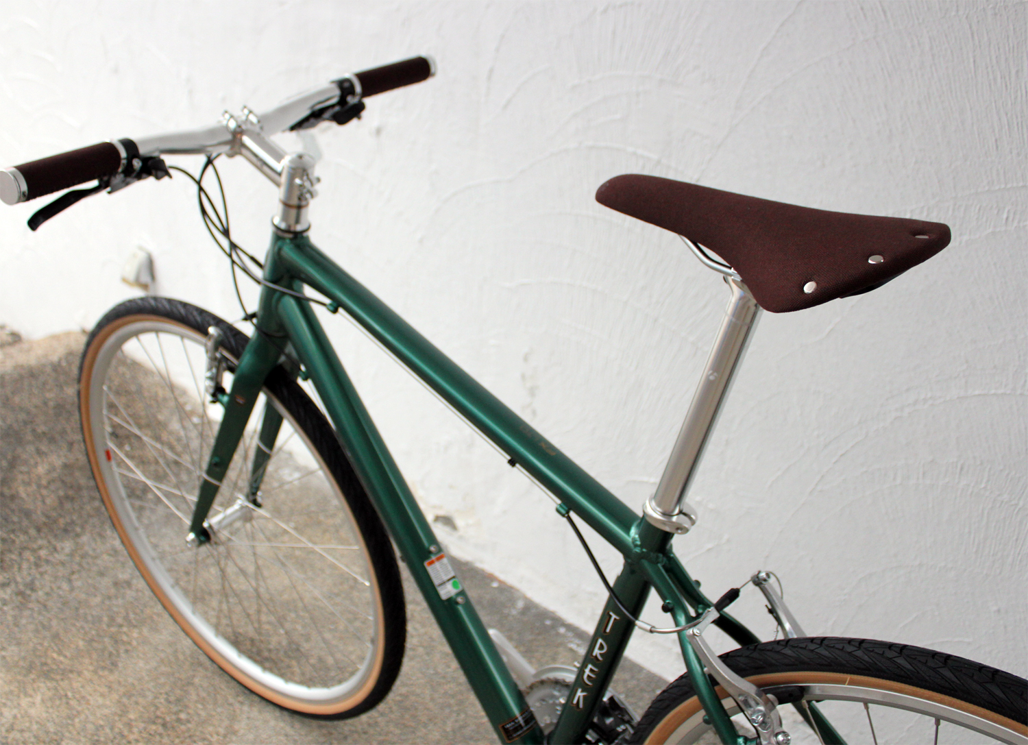 温故知新の限定クロスバイク。TREK FX LTD | お知らせ | ストラーダ