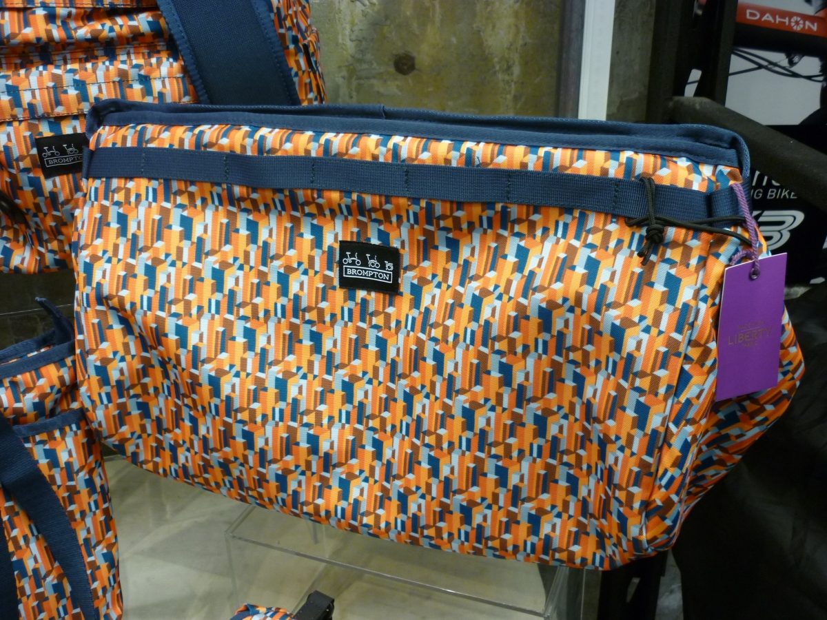 BROMPTON】話題沸騰「LIBERTY(リバティ)」とのコラボレーションバッグ