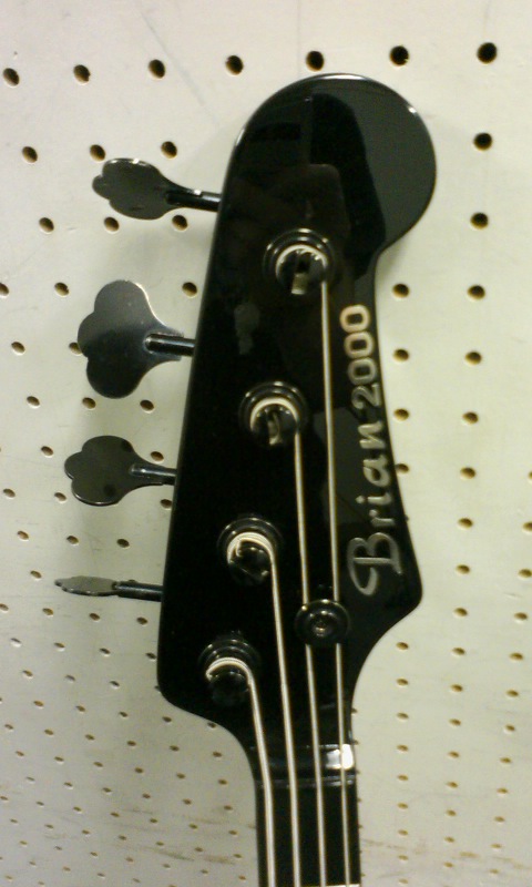 ベース買った: 4-Strings