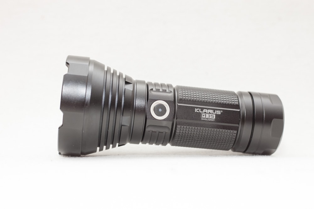Klarus G35 flashlight review (XHP35 Hi D4 LED + dual switch) | 1Lumen
