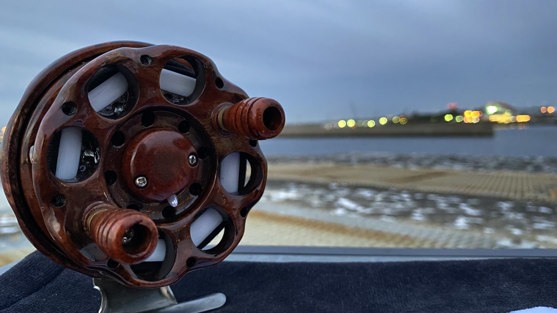 リール 木製リール 自然 ヘチ釣り 黒鯛 魅力