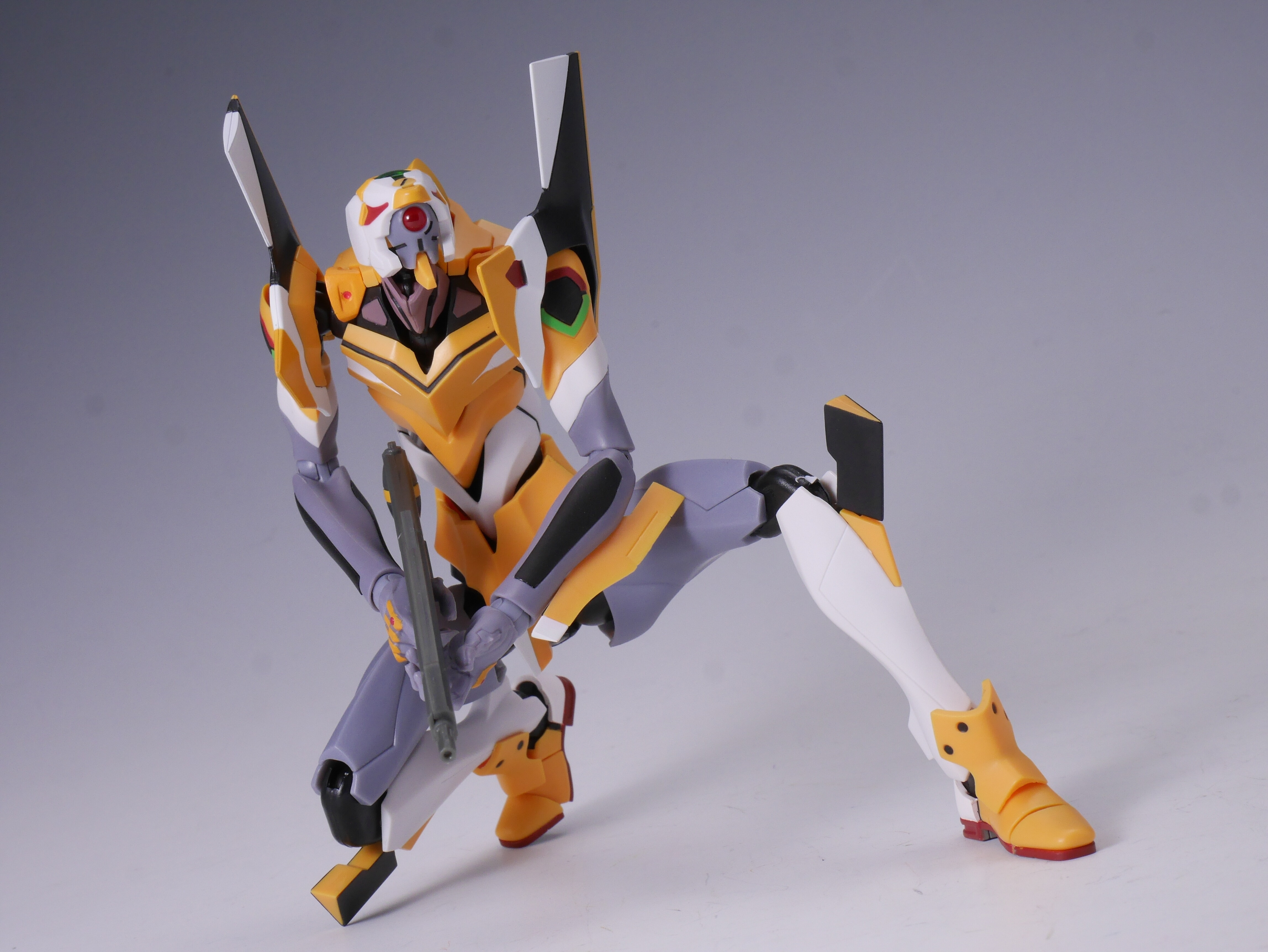 魂ストア限定商品より『エヴァンゲリオン』シリーズの2アイテムを撮り