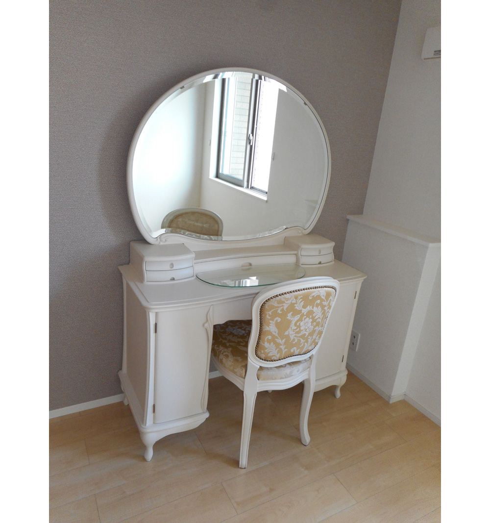 豪華で素敵な猫脚アンティークドレッサー - 鏡台・ドレッサーの専門店