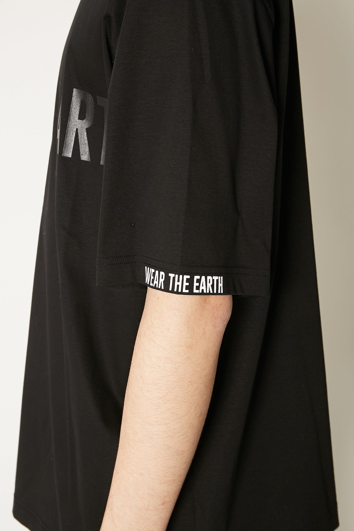 WEAR THE EARTH TEE – TAAKK