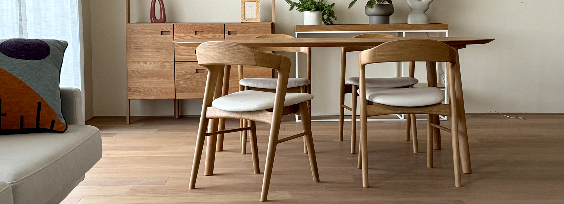 スウェルチェア OAK / IVORY(W47xD51.5xH72cm)税込¥45,800 | 高野木工