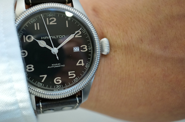 驚きの入荷です。安心な国内正規品ハミルトン カーキ パイオニア