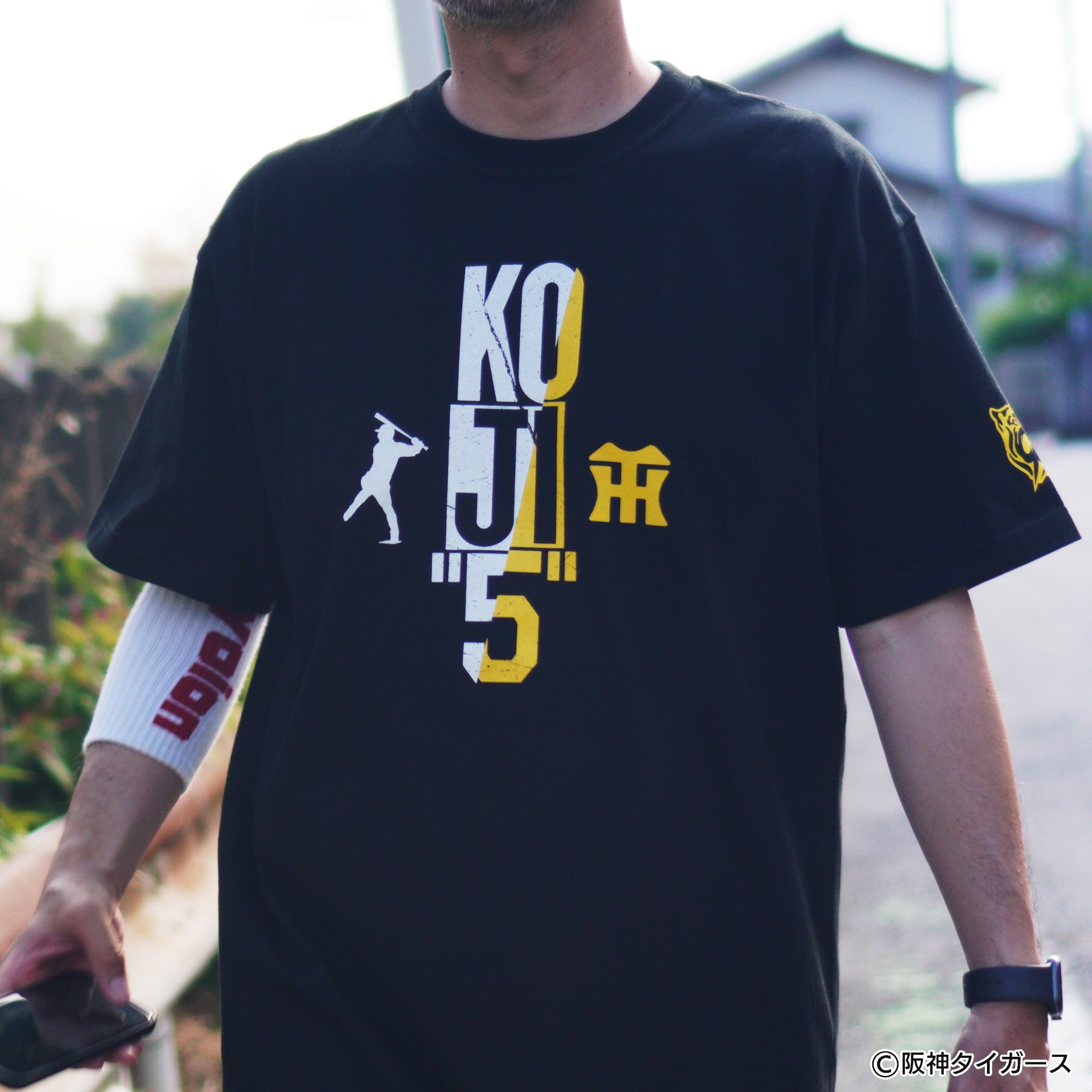 阪神タイガース×TENPLUS】近本光司選手 背番号5 Tシャツ [7.4オンス