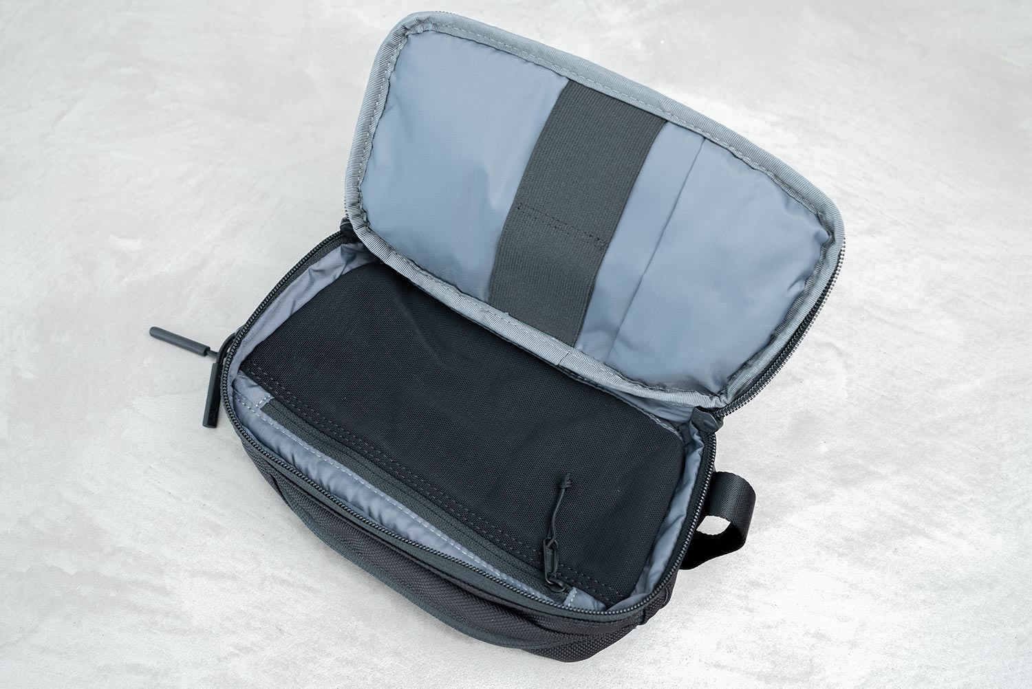 旅行用の最適解。大容量トラベルポーチ『Aer Dopp Kit 2』レビュー