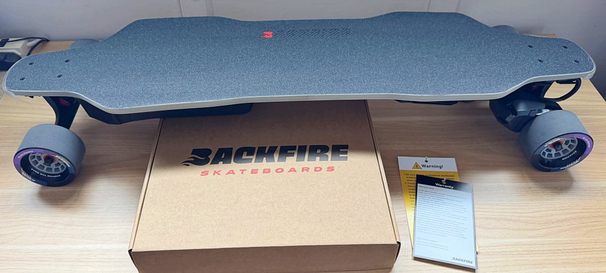 電動スケボー BACKFIRE Zealot S 付属品多数 Backfire Zealot S2 Belt