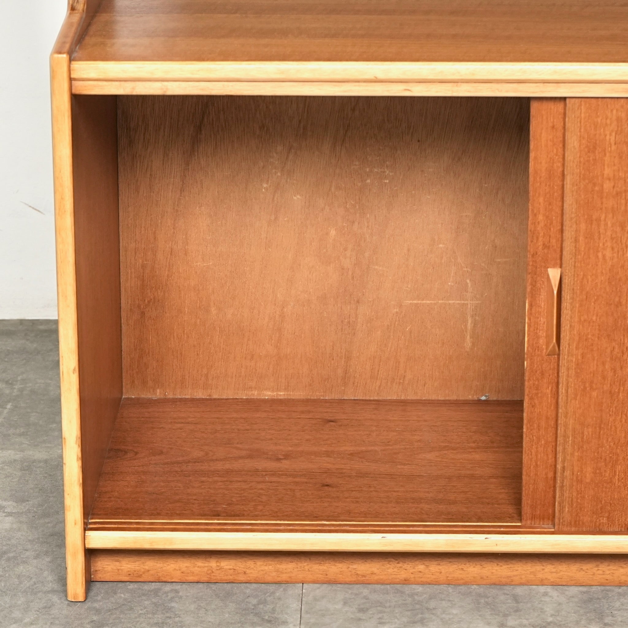 Herbert E. Gibbs】ヴィンテージ ガラスキャビネット – TIME HYPE