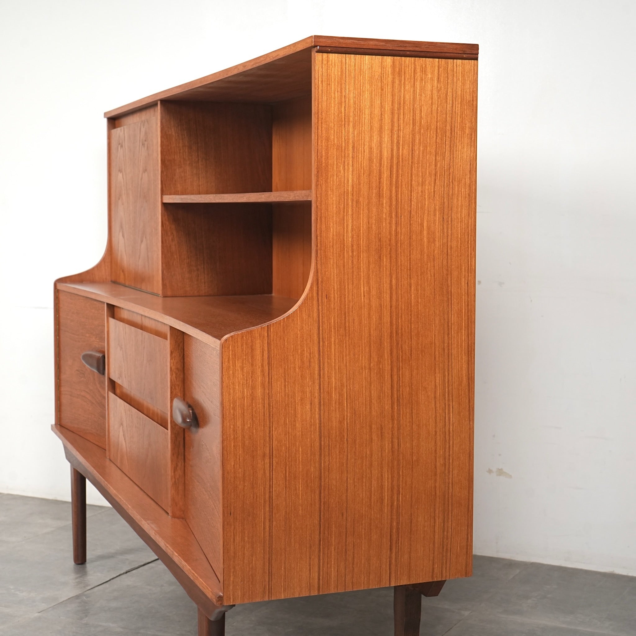 Jentique】ヴィンテージ キャビネット(ハイサイドボード) – TIME HYPE