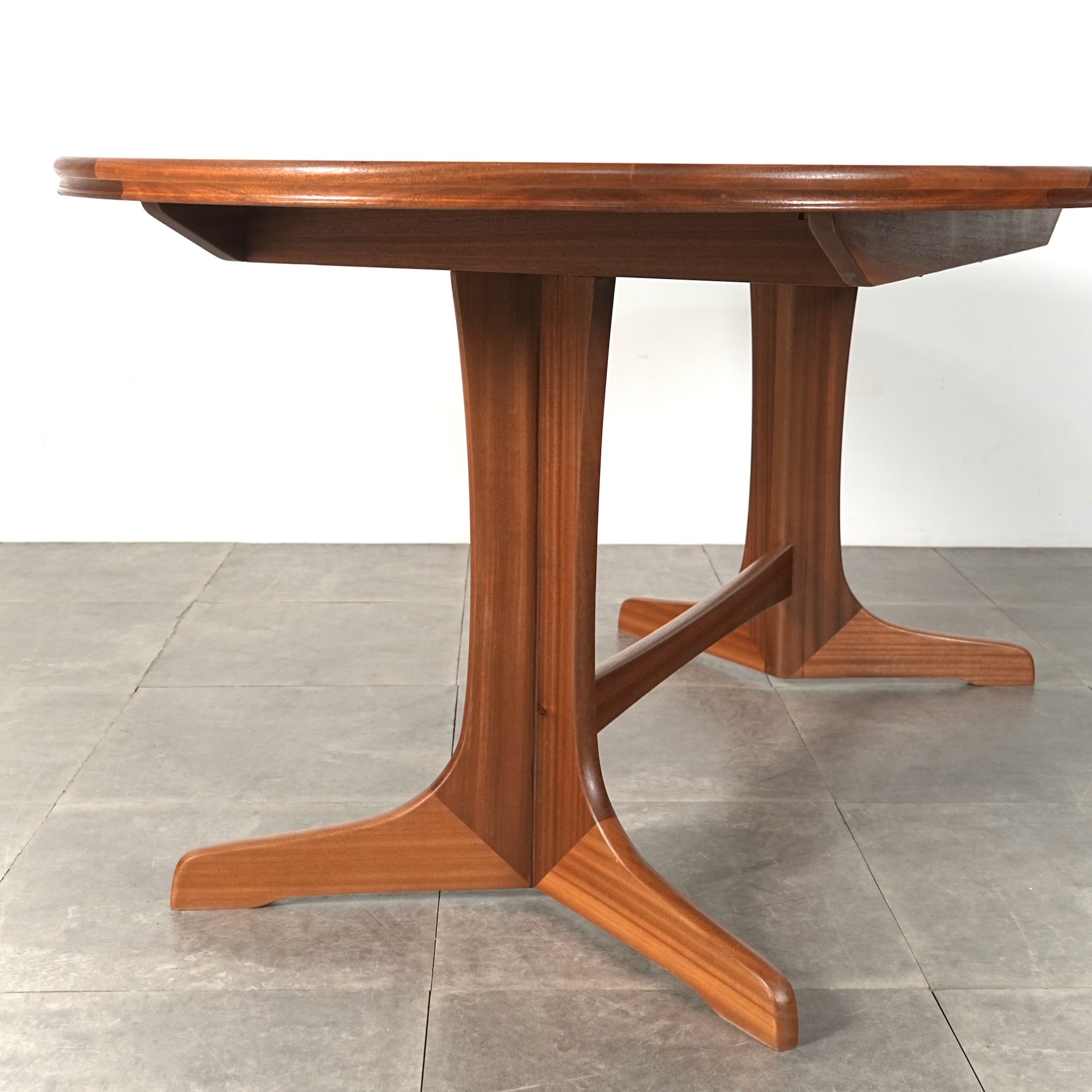 William Lawrence】エクステンション ダイニングテーブル – TIME HYPE