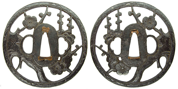 ☆武具 刀装具 刀 鉄鍔 梅花透かし 鍔☆ 時代刀装具 刀匠鍔