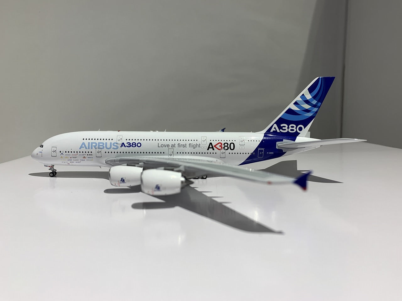 Aviation 400 A380-800 エアバス社 ハウスカラー F-WWDD 1/400[AV4188]