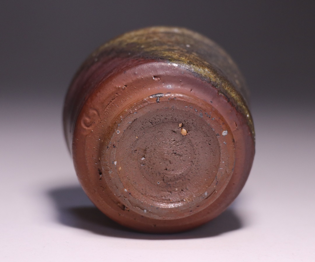 屋代剛右 作 「伊部酒呑」 ～備前焼専門卸小売店 川口陶楽苑～