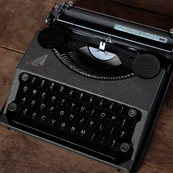 完動品 HERMES baby エルメスベイビータイプライター ロシア語 完動品