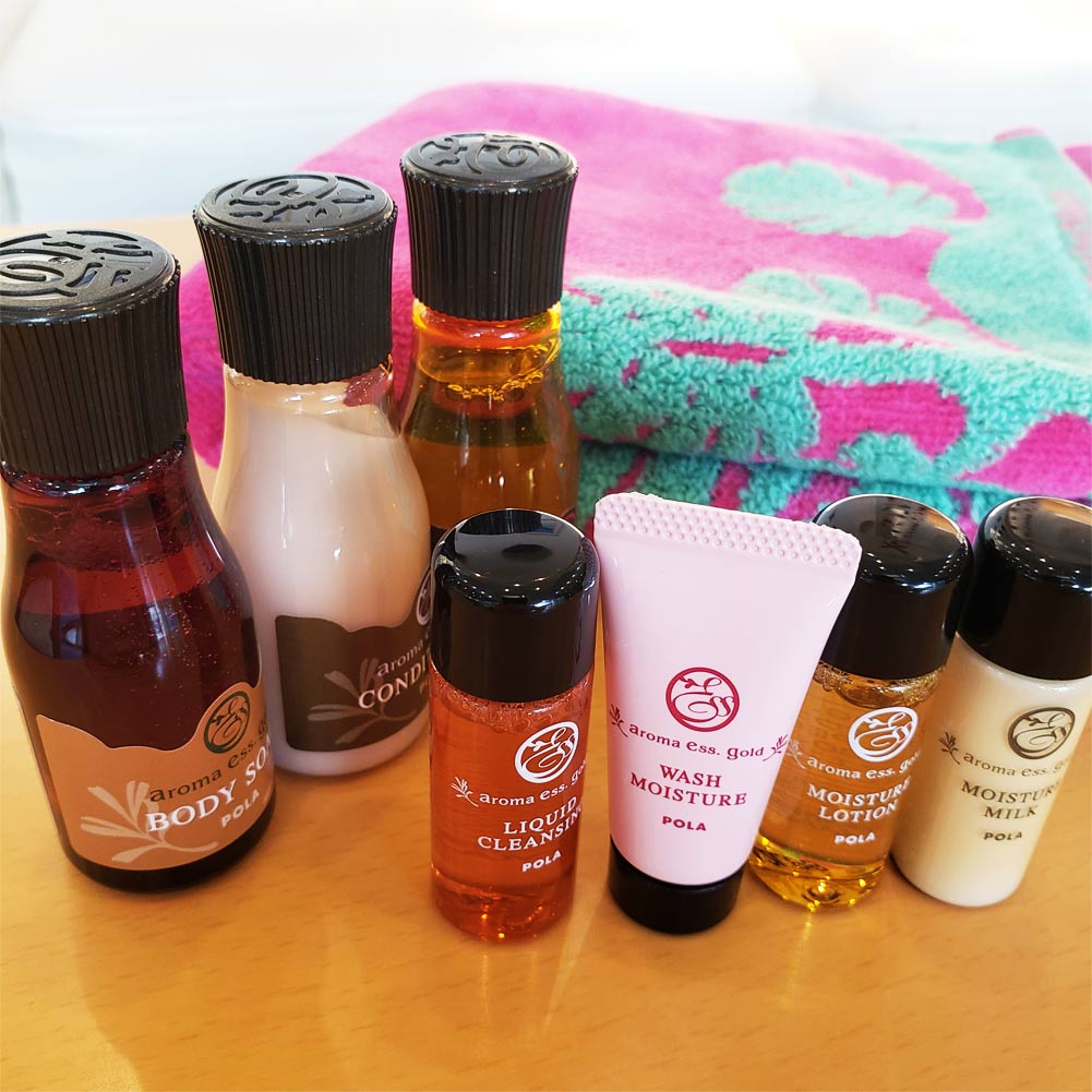 楽天市場】POLA ポーラ アロマエッセゴールド ミニボトル バス