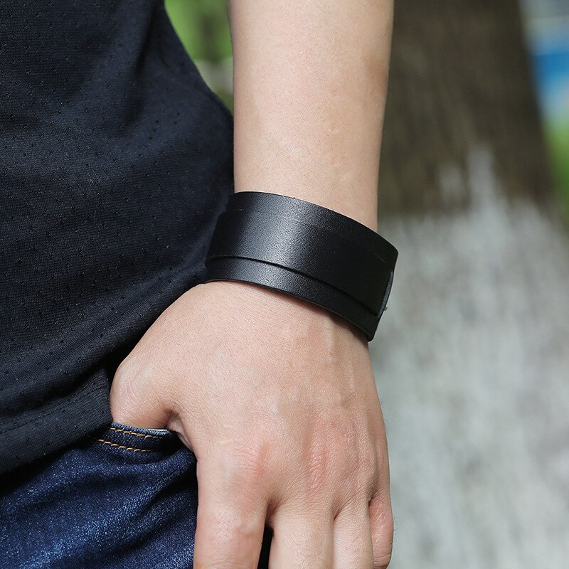 楽天市場】ブラックレザーバックルブレスレット 黒色 手首 ワイド 幅
