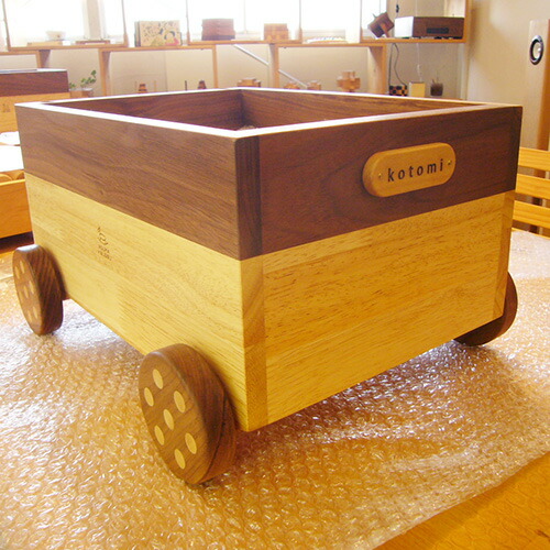 楽天市場】飛鳥工房 手押し車 おもちゃ箱 木のおもちゃ 車 おもちゃ